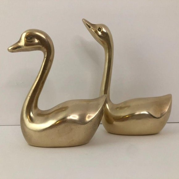 2 Vintage Boho Brass Swan Figures Paperweights - Picture 2 of 7